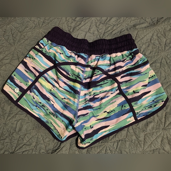 Lululemon Speed Up Shorts - 6 - Picture 2 of 3